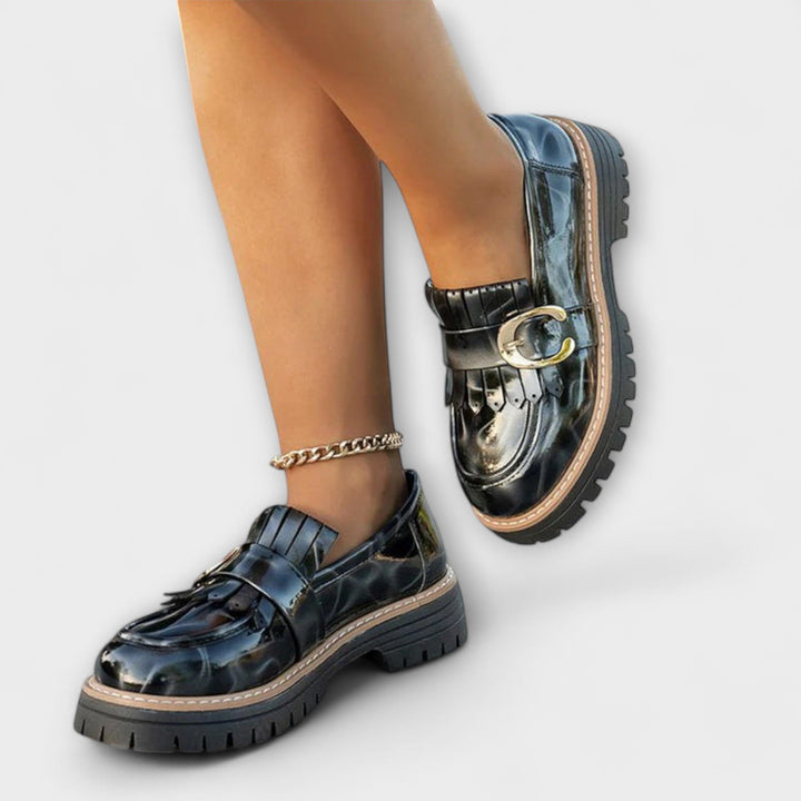 Nova – Round Toe with Abstract Print, Casual Slippers