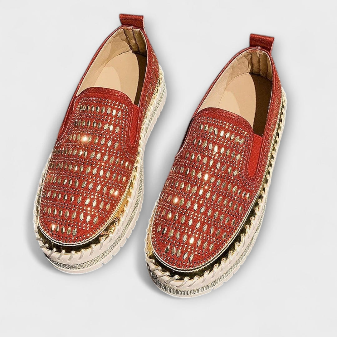 Kenna – Round toe embellished with rhinestones
